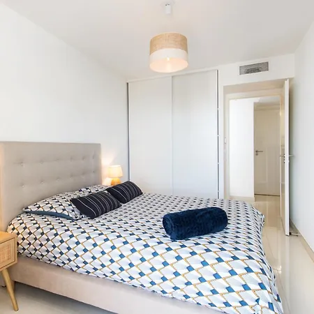 Victoria Palace - Monaco - 3 Pieces - Garage Apartment *